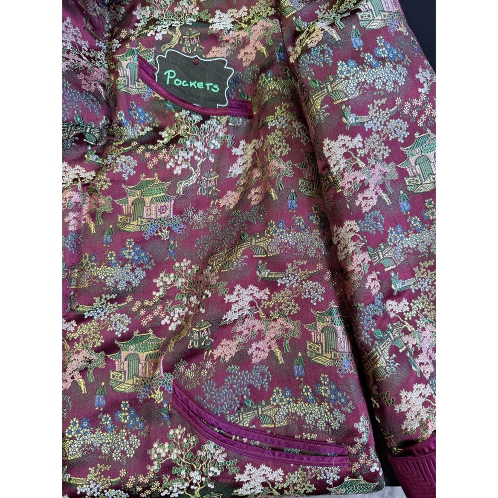 Vintage Ying Tai Co Smoking Jacket Purple Silk Brocade Village Scenes 46 B 1940s - Picture 7 of 16